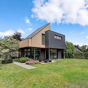 https://villa-elzenhof.hotelsantwerp.net